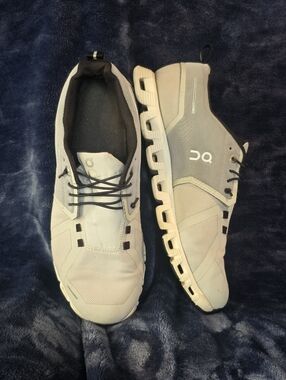 On Running Men's Cloud Sneaker in Light Gray